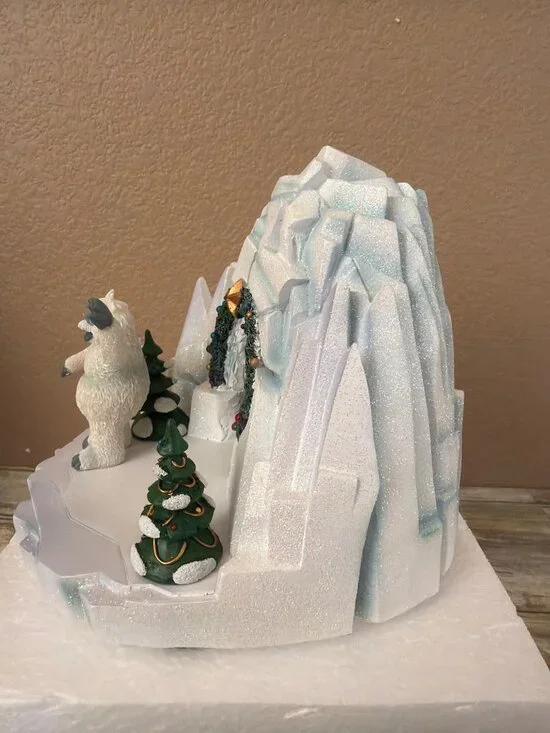 Hawthorne Village Rudolph's Town Abominable Snowman Christmas at Bumble's NEW - Picture 8 of 16